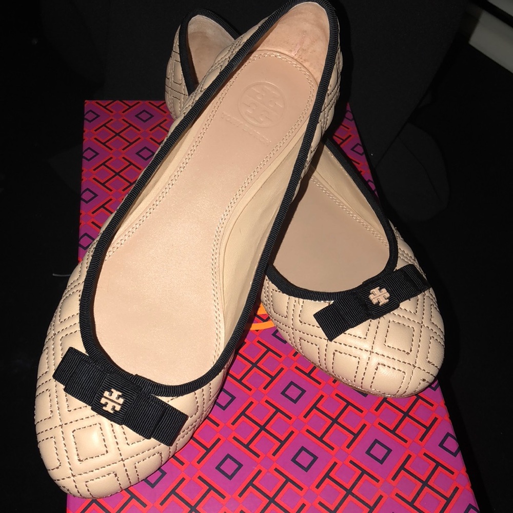 Quilted Tory Burch flat. Still in stores!